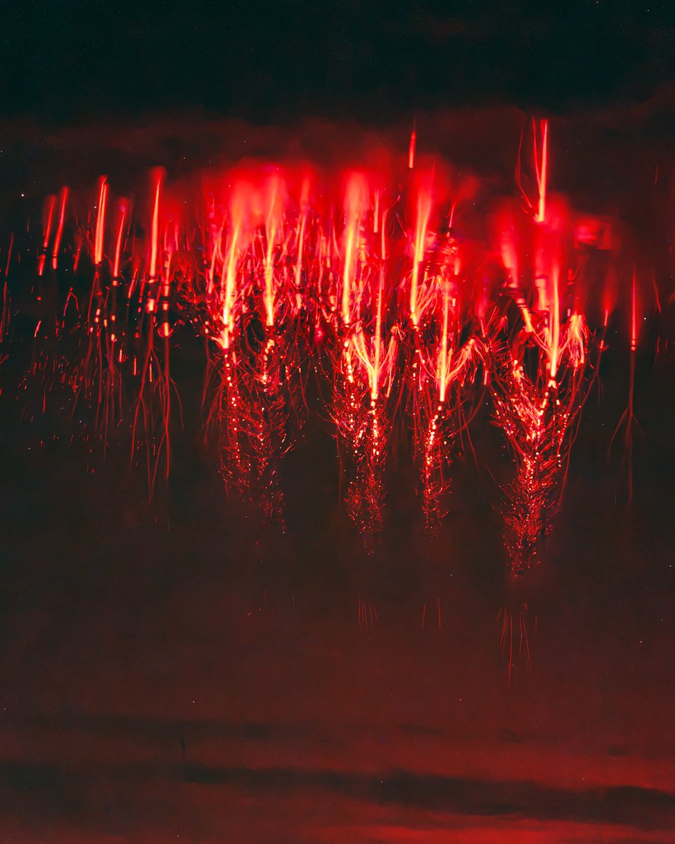 Complex's tweet photo. Rare 'red sprites' were captured over France ⚡️

These brief electrical flashes form 50–90 km above thunderstorms and can last for only a few milliseconds, making them incredibly difficult to see and photograph.

📷: florian.riou https://t.co/AftaRbOkvG