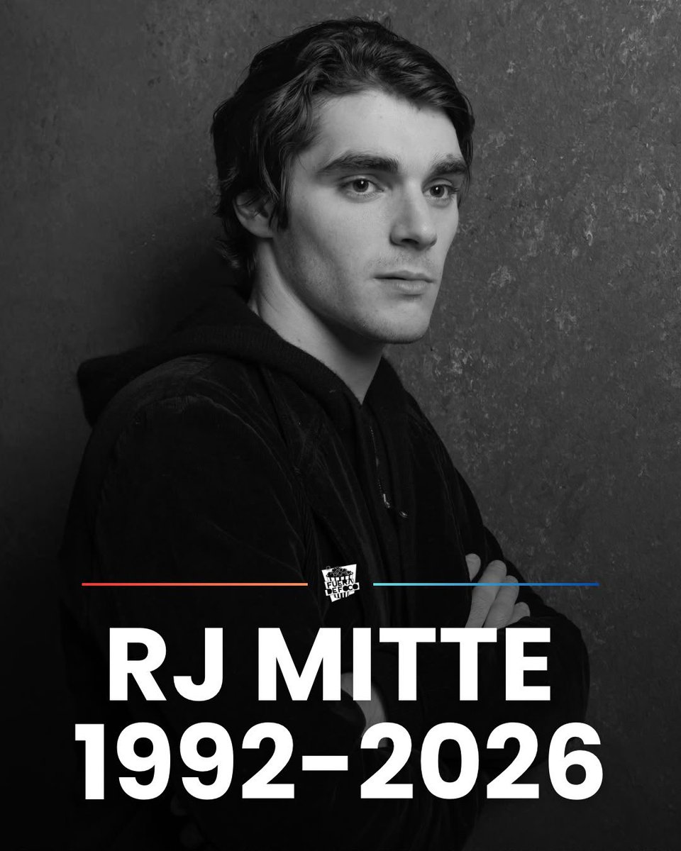 GabyMeza8's tweet photo. LAMENTABLE NOTICIA 💔 Tristemente se ha dado a conocer el triste fallecimiento del actor RJ MITTE a los 34 años. Fue mundialmente reconocido por su papel de Walter Jr. en la exitosa serie BREAKING BAD. 

TMZ reporta que la causa de muerte por su1cidi0, por ahora la familia no ha aclarado ni confirmado.

En paz descanse ✝️