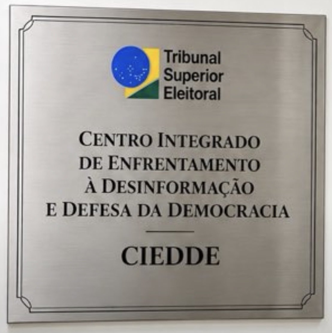 joaquimrib1801's tweet photo. 🚨Incrível! “Técnicos” do TSE informaram nesta segunda-feira (12) que não localizaram, nas publicações analisadas do canal “Exército do Lula”, administrado por André Janones, os conteúdos apontados como fake news na denúncia da campanha de Flávio Bolsonaro. A análise abrangeu as postagens de 2 a 11 de outubro.