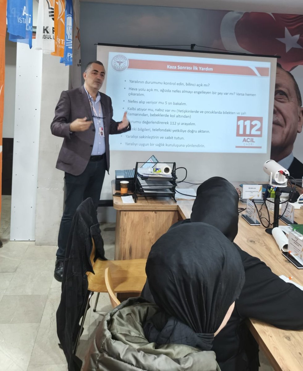 AK_Parti_GOP's tweet photo. Sağlık Politikalar Başkanlığımızın çalışmaları kapsamında;

İlçe Sağlık Müdürlüğü ve Avrasya Hastanesi’nin katkılarıyla Merkez, Barbaros Hayrettin Paşa ve Bağlarbaşı mahallelerimizde ilk yardım eğitimleri gerçekleştirdik. https://t.co/1NS7PPPCUQ