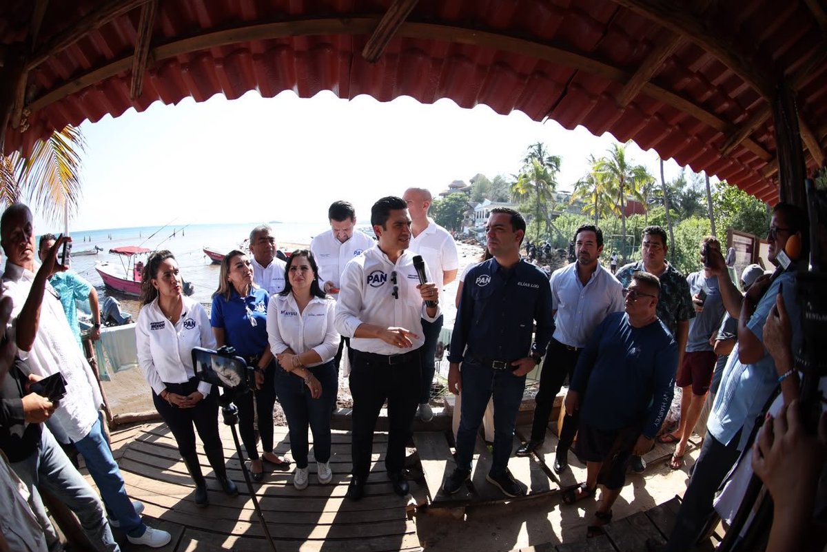 JorgeRoHe's tweet photo. En entrevista desde Playa del Carmen, hablamos sobre el sargazo y sus afectaciones a la actividad pesquera, de la que depende el sustento de muchas familias.

Urge escuchar a los pescadores y atender esta problemática con acciones concretas. Desde @AccionNacional seguiremos alzando la voz para proteger nuestras costas y a quienes viven de su trabajo en el mar. 🇲🇽

#DefendamosMéxico