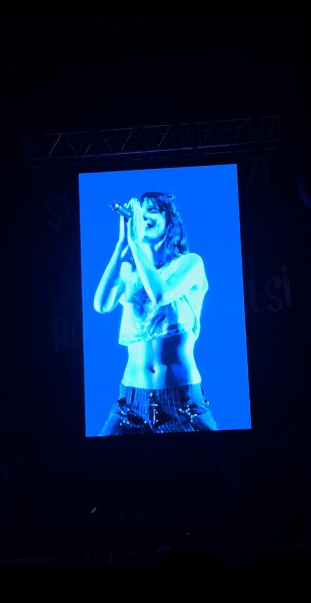 meltwi1thyou's tweet photo. as an og halsey stan since 2018 this made my heart sososo happy https://t.co/XwaGIPhtMM