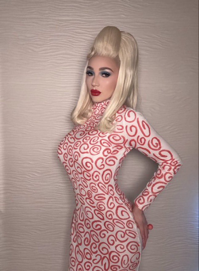 kendraSundrdfs's tweet photo. Ack Ack Ack (We come in peace) 🛸

Alien Spy Girl
Mars Attacks (1996)

#kslibrarygirl #kendrasunderland #marsattacks #aliengirl #costume https://t.co/7KFqRw7DrA