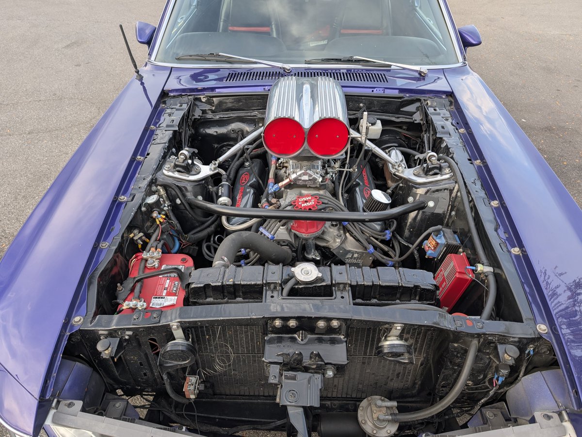 RenvyCars's tweet photo. The one thing about living in Indianapolis. All of the Gear heads and actual muscle cars you meet. This was one bad Cobra! https://t.co/nA94mfvj9v