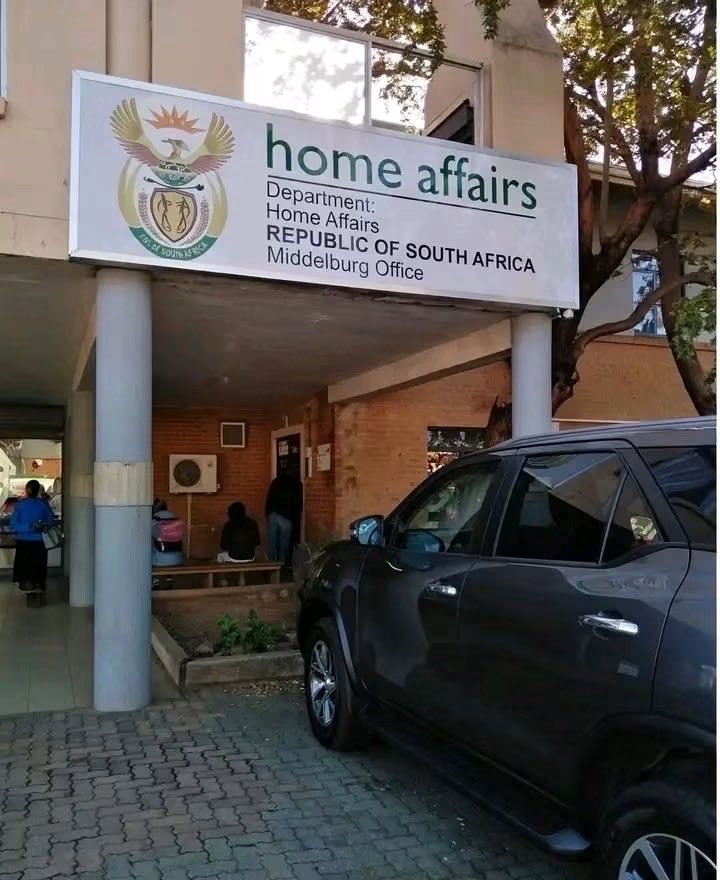 LwandleMkh_'s tweet photo. 🚨🇿🇦 MIDDLEBURG HOME AFFAIRS: OFFICIALS SAY ENOUGH IS ENOUGH? ✊🔥

Reports are circulating that Middelburg Home Affairs officials refused to work , allegedly expressing frustration over undocumented foreign nationals being prioritised over South African citizens.

🇿🇦 South Africans deserve fair treatment, efficient service and respect at their own government offices!

✊ We need accountability, transparency and officials who stand for fairness and follow the law.

💬 SOUTH AFRICA, DO YOU SUPPORT THE CALL FOR FAIR TREATMENT AT HOME AFFAIRS?

#SouthAfrica #Middelburg #HomeAffairs #Accountability 🇿🇦❤️