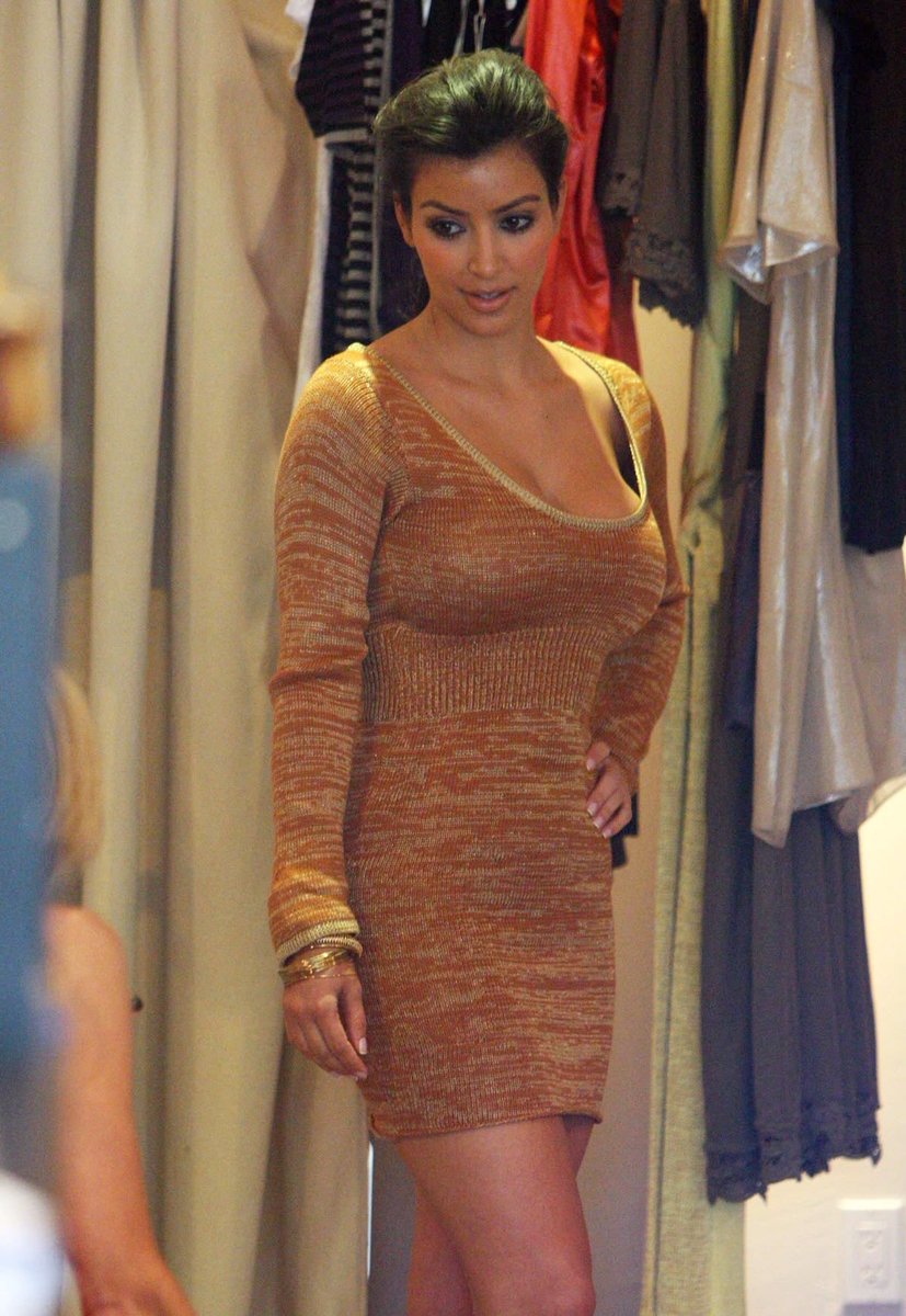 tiffsaprincesss's tweet photo. ᰔᩚkim k (2007)shopping decisions🛍️ https://t.co/Bxfm4MjCwT