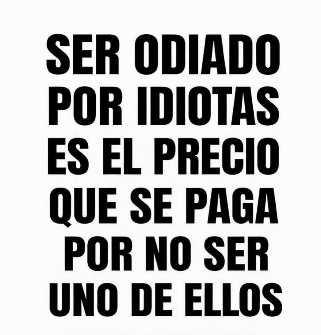 MashiRafael's tweet photo. ¡Qué bien! Que fiscalice también aquellas universidades que regalan títulos en ocho meses, o a las que llaman «impericia» a los más escandalosos plagios.
¡Payaso!🤡🤡🤡

Asambleísta de ADN con sobra de merecimientos: «el disque profesor». Supongo que se refiere al verbo «discar», porque dizque, el adverbio o adjetivo, es con z.🤷🏻‍♂️
Mientras más burros, más «bravitos».😂
#EcuadorVencerá