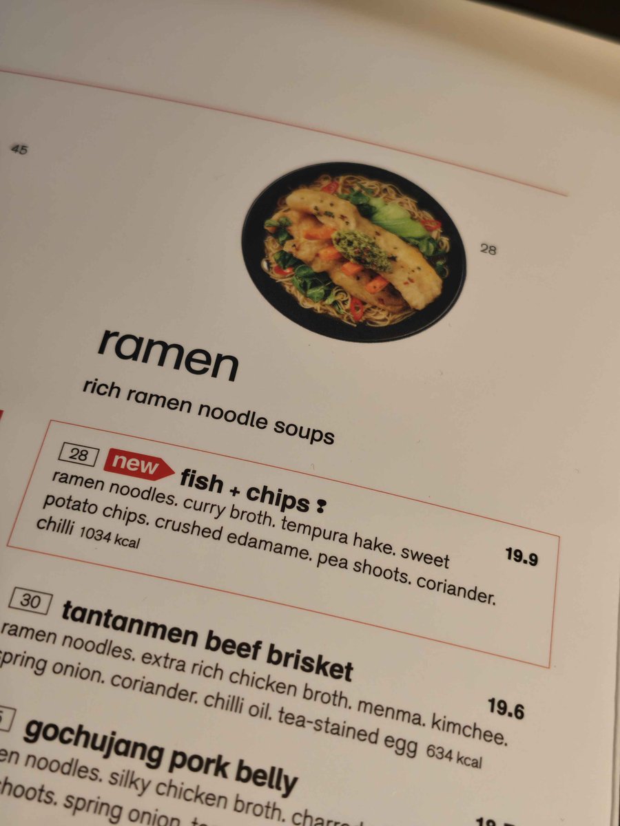 dacat_'s tweet photo. イギリスの某アジア料理店で流行りのフィッシュ＆チップスラーメンを食ってみたら、やっぱりまずくて、スープも薄くて飲む気になれなかった。ネタとしても誰にもおススメできん！ https://t.co/cYfaLSjm02