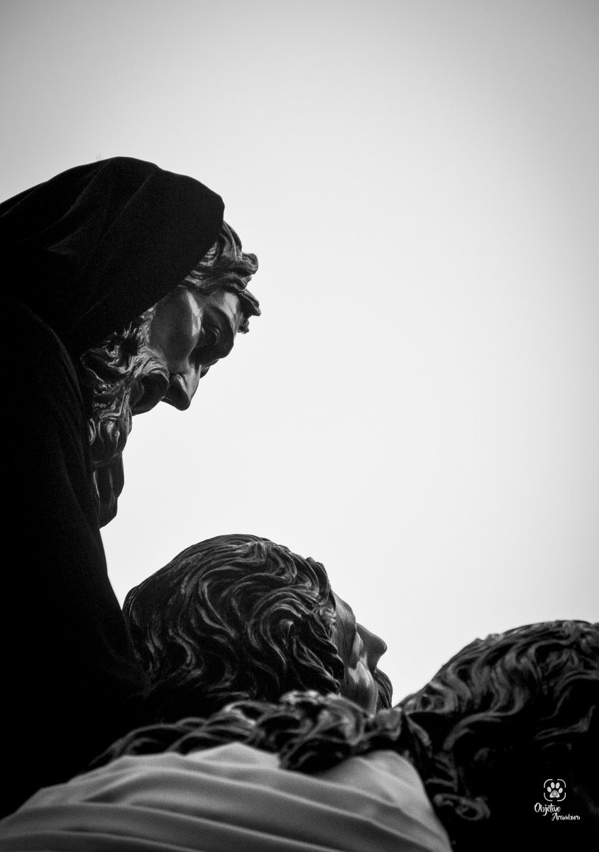 ObjetivAramburu's tweet photo. Sepulcro. https://t.co/m9uou26C8S