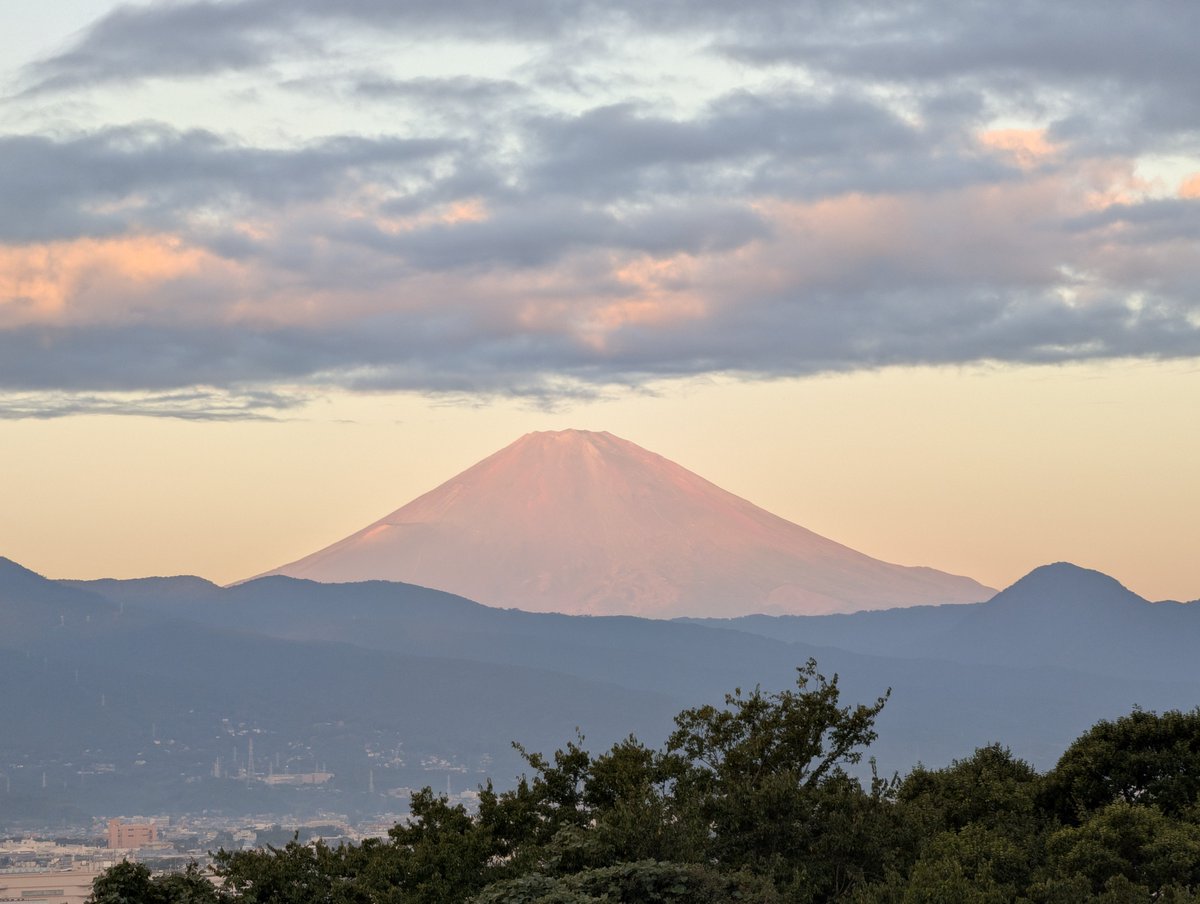km5291jp's tweet photo. 🌅🗻 https://t.co/3165bxafpZ