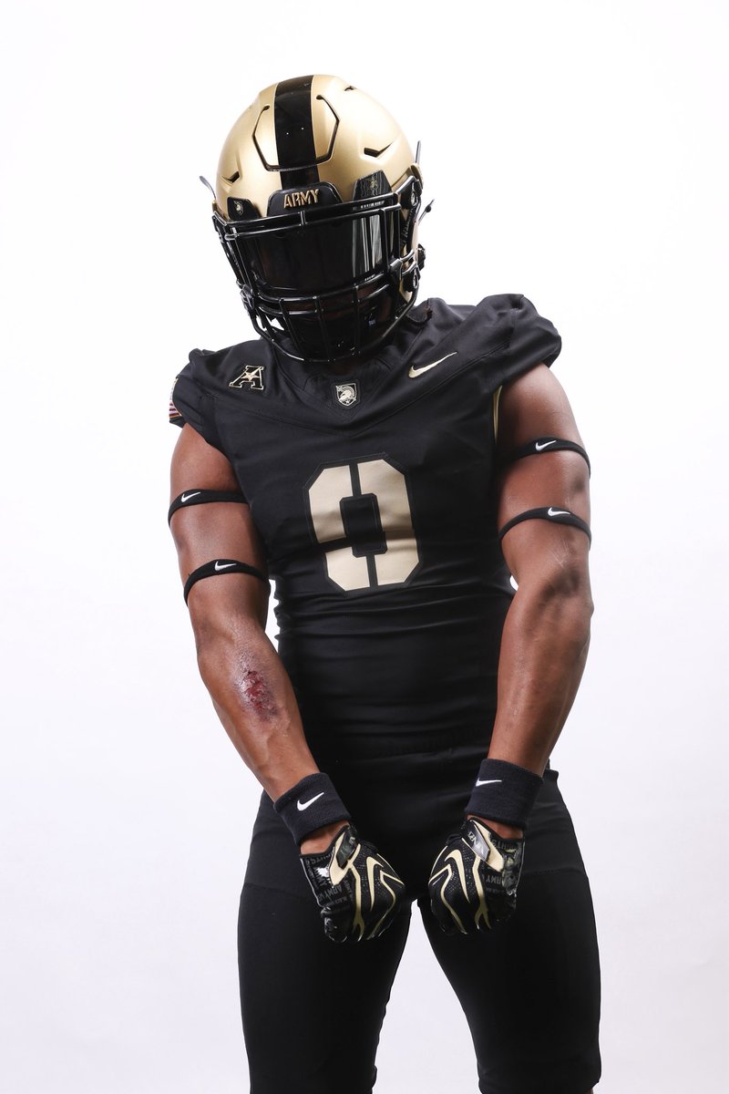 Cameron_T_9's tweet photo. Had a great OV @ArmyWP_Football !Thank you for the hospitality!
@CoachJeffMonken @CoachJuice17 @ZGold_WP @ryanstarace_ @AutumnScott_ @Madisoncifra @PF_HighFootball @The_QuincyD @247Sports @MikeRoach247 @TomLoy247 @samspiegs https://t.co/p8ZnSjK2aR