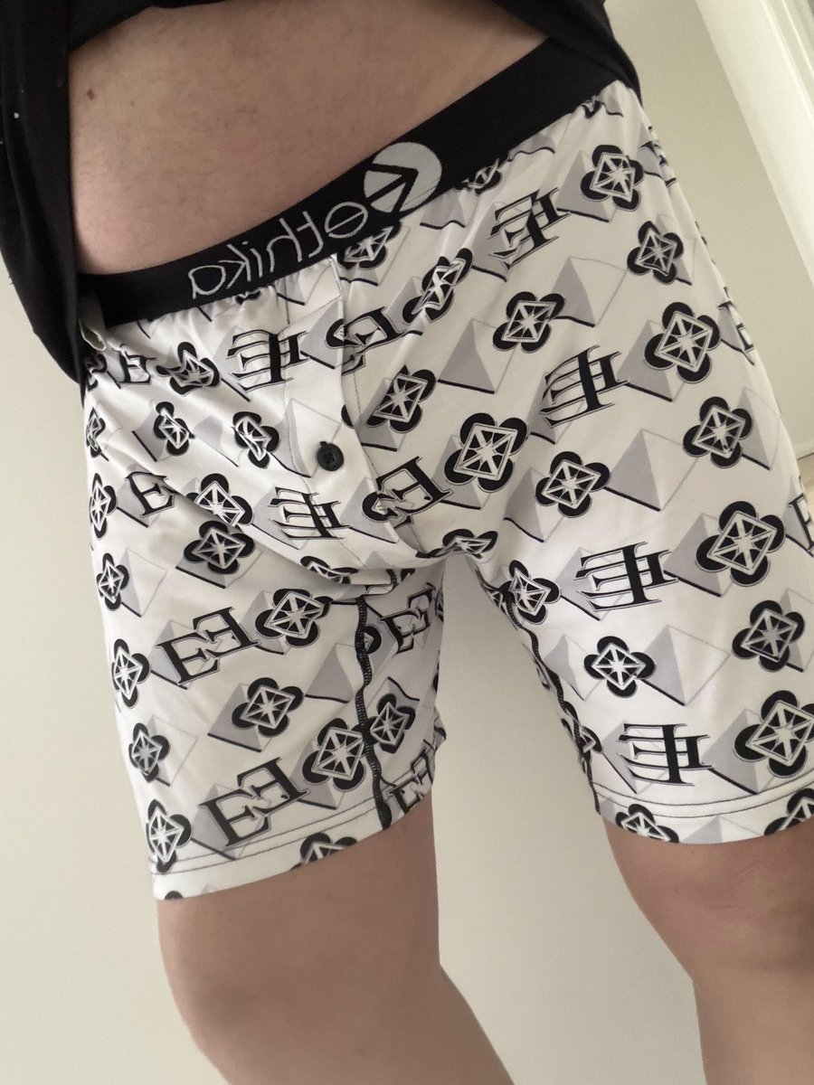 underwesrguy's tweet photo. #sagging #boxershorts #ethika #newboxers #gaytradie https://t.co/wDA5fFLNLv