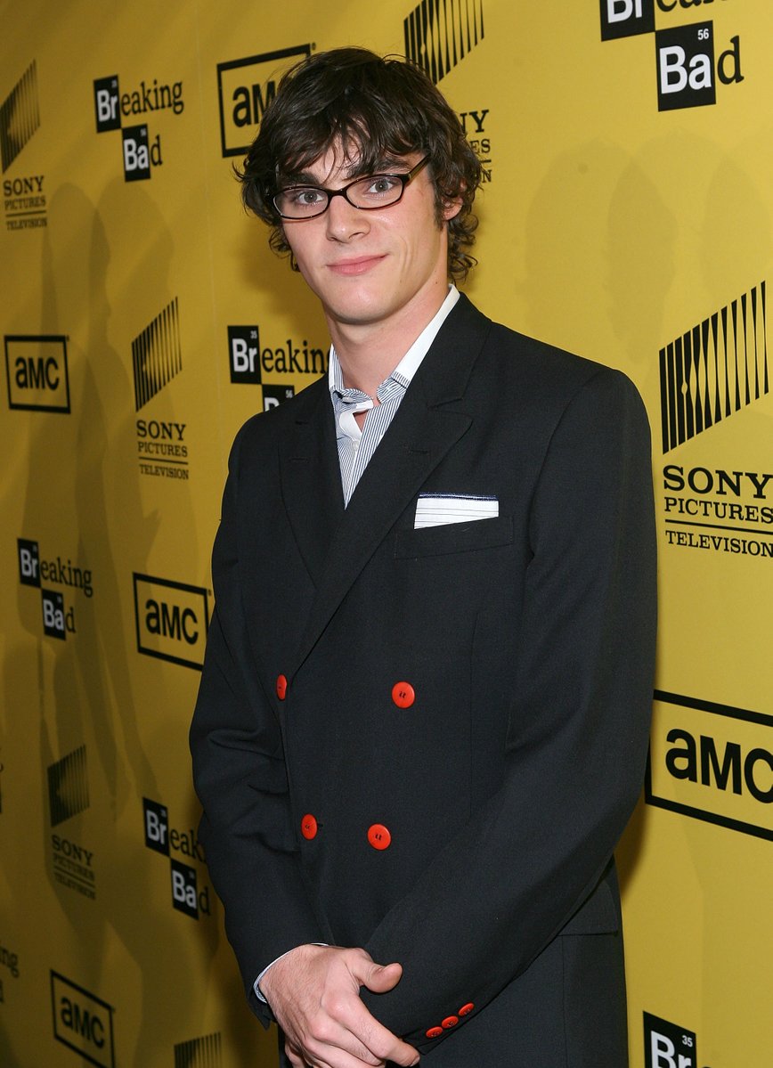 FoxNews's tweet photo. BREAKING: "Breaking Bad" actor RJ Mitte has died at 34.

Mitte, who played Walter White Jr., the teenage son of Bryan Cranston's Walter White, died Monday in Texas. Authorities say the investigation into his death remains ongoing.

A memorable part of the acclaimed AMC series, Mitte appeared in 56 episodes and became an outspoken advocate for greater disability representation in Hollywood.

Earlier this month, he posed in photos smiling alongside "Breaking Bad" co-star Luis Moncada. He had also gotten engaged to longtime girlfriend Kennedy Suarez last year.