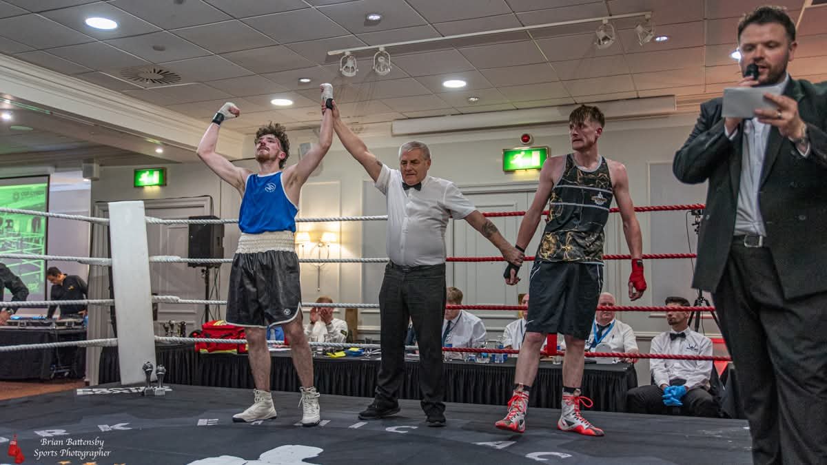 benmiddlet47343's tweet photo. Good start to a new season ๐ฅ
Sponsored by Prince Clothing ๐คด๐
๐ฅ #Boxing #BoxingLife #Boxer #BoxingTraining #BoxingMotivation #BoxingCommunity #FightCamp #FightNight #BoxingNews #AmateurBoxing #BoxingSkills #BoxingWorkout #BoxingGym #BoxingFans #RoadToTheTop #FutureChampion https://t.co/vIRZdDAVYe