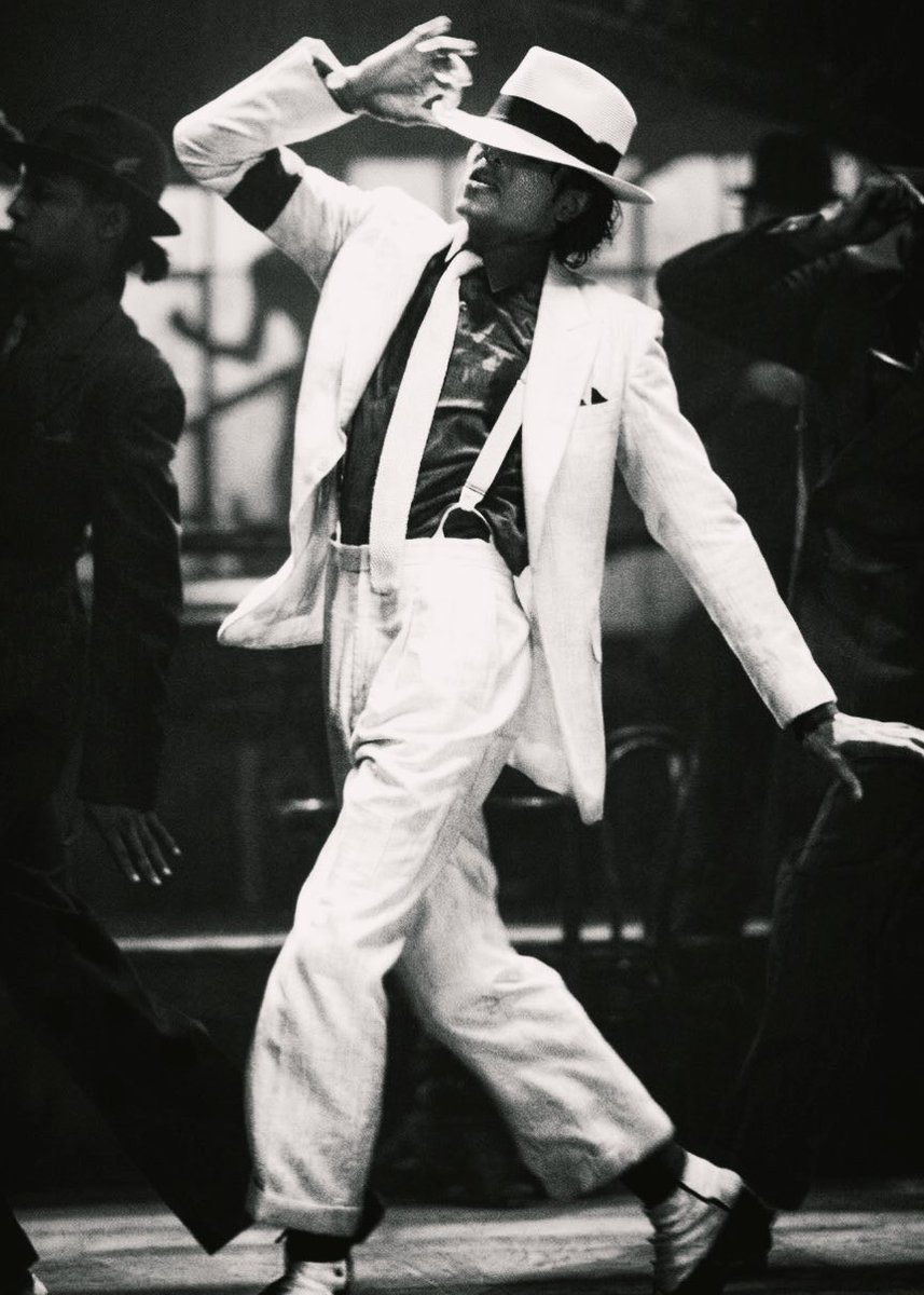 Andrey25_'s tweet photo. “Smooth Criminal”, 1987 https://t.co/DrveqyypkR