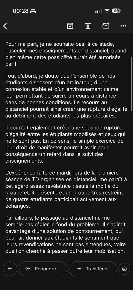 qbaili591's tweet photo. je suis le seul prof de la fac qui a refusé de passer en distanciel #resistance #onsoutientlesgamins https://t.co/aMmJ0eqNTN