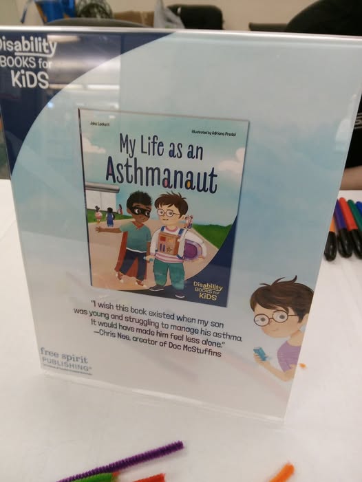 JLockettAuthor1's tweet photo. "Meet the Authors" at the Schlow Centre Region Library was craft-tastic! For a chance to win a prize, readers had to go to every author table, do a craft, &amp; collect a stamp! In keeping with my book's theme, my sisters helped me come up with an astronaut helmet craft! #kidlit #pb https://t.co/0No0jnmEgP