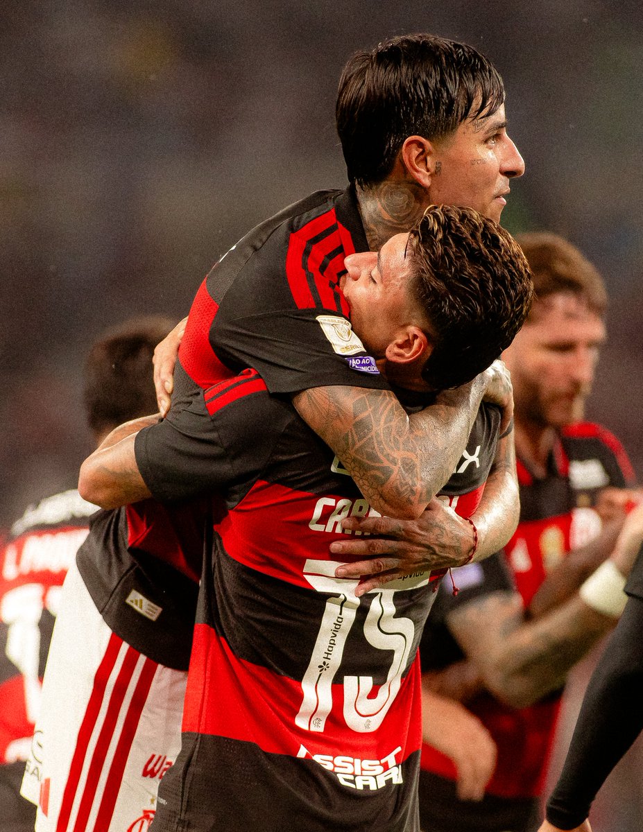 Flamengo's tweet photo. SEMPRE JUNTOS! ❤️🖤 https://t.co/u9gAkw4cd6