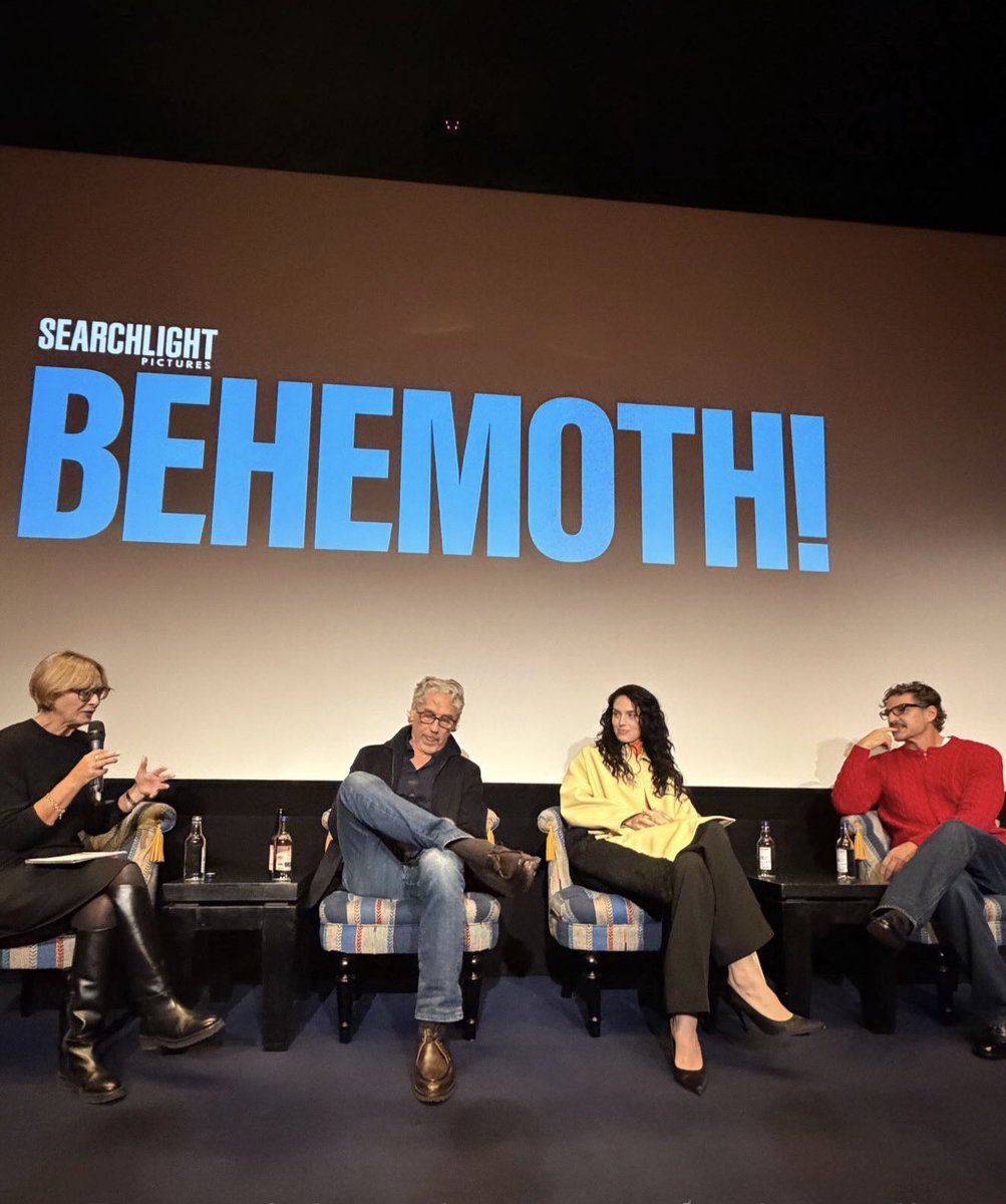 pascalarchive's tweet photo. Pedro Pascal with Tony Gilroy and Eva Victor during a Q&amp;A session for BEHEMOTH! in London 

📸 russelltovey https://t.co/OcuW0RenUM