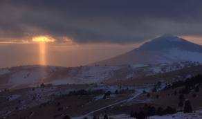 Glory2God44's tweet photo. The Lord showed this to me a while back too and gave me all these pictures of beams of light and how we are His living tabernacles in the Earth now, each unique vessels unto Him, it really is amazing isn't it?
2 Corinthians 3:2-3
"Ye are our epistle written in our hearts, known and read of all men:
Forasmuch as ye are manifestly declared to be the epistle of Christ ministered by us, written not with ink, but with the Spirit of the living God; not in tables of stone, but in fleshy tables of the heart."
Hebrews 9:11-12
“But Christ being come an high priest of good things to come, by a greater and more perfect tabernacle, not made with hands, that is to say, not of this building;
Neither by the blood of goats and calves, but by his own blood he entered in once into the holy place, having obtained eternal redemption for us.”