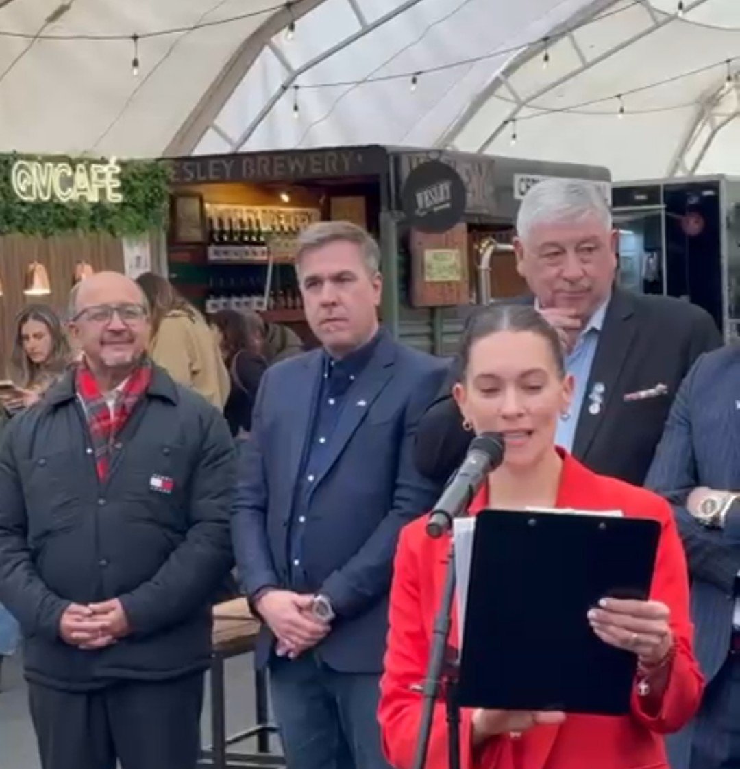 Indembarg's tweet photo. El Embajador @AjaneeshK visitó Bariloche los días 8 y 9 de octubre, invitado por el diputado nacional por Río Negro, Sergio Capozzi (@CapozziSergio), para participar en el evento «Bariloche a la Carta» (@barilochealacar).
Durante su visita, el Embajador se reunió con el intendente de Bariloche, Walter Cortés, y con funcionarios municipales para abordar posibles vías de fortalecimiento de los vínculos entre ambos pueblos, incluidas las becas ofrecidas por la India a través de los programas ITEC e ICCR.
Asimismo, el Embajador se reunió con representantes de INVAP (@invapargentina) para explorar oportunidades de mayor cooperación.

Ambassador  @AjaneeshK visited Bariloche on 8-9 October at the invitation of Mr. Sergio Capozzi @CapozziSergio, Hon'able National Deputy for Río Negro to participate at Bariloche a la Carta @barilochealacar
During the visit, Ambassador met Mr. Walter Cortés, Hon’ble Mayor of Bariloche, and municipal officials to discuss potential avenues for strengthening people-to-people ties, including scholarships offered by India under the ITEC and ICCR programmes.
Ambassador also met officials of INVAP @invapargentina to explore opportunities for further cooperation.

@rionegrogob @BarilocheMuni @iccr_hq @meaindia @IndianDiplomacy @mygovindia @innovacionar @cyt_rionegro @WeretilneckOK  @GoI_MeitY