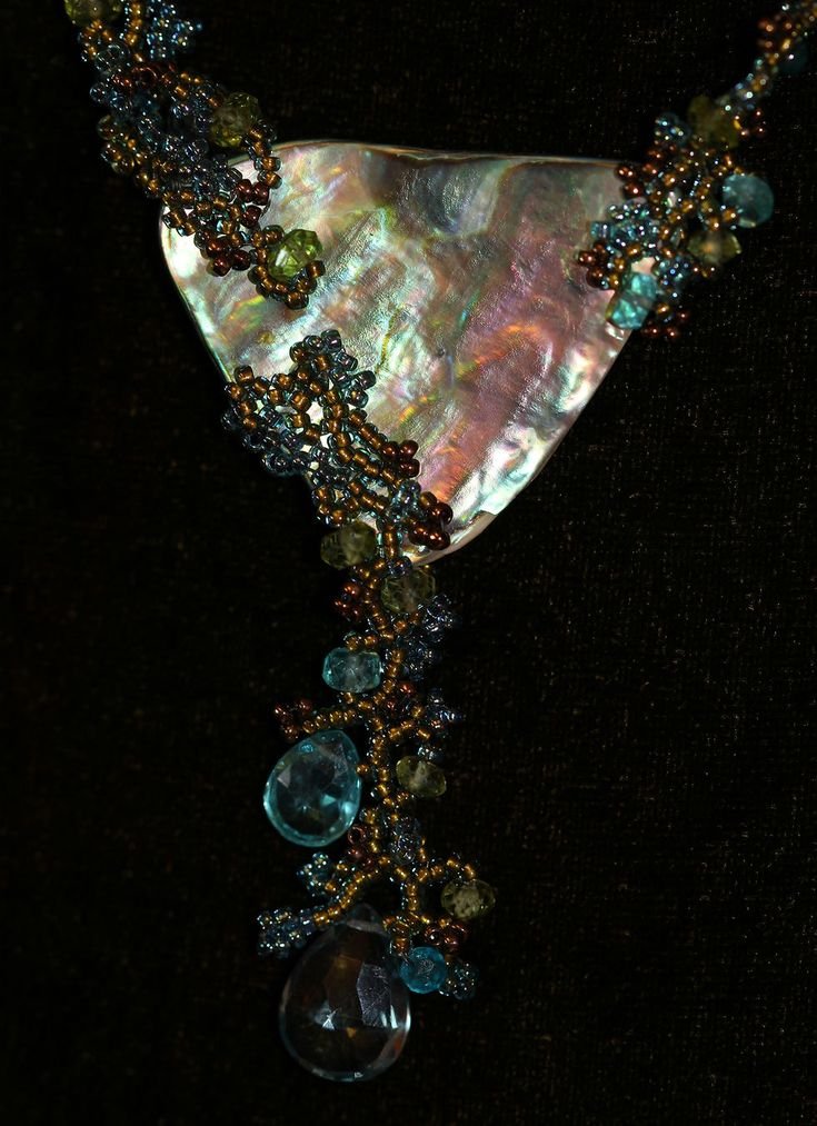 LaModeUnknown's tweet photo. There’s one thing I’m always COMPLETELY MESMERIZED BY when it comes to fashion inspiration: ABALONE.🪡 https://t.co/pL67xv4eQC