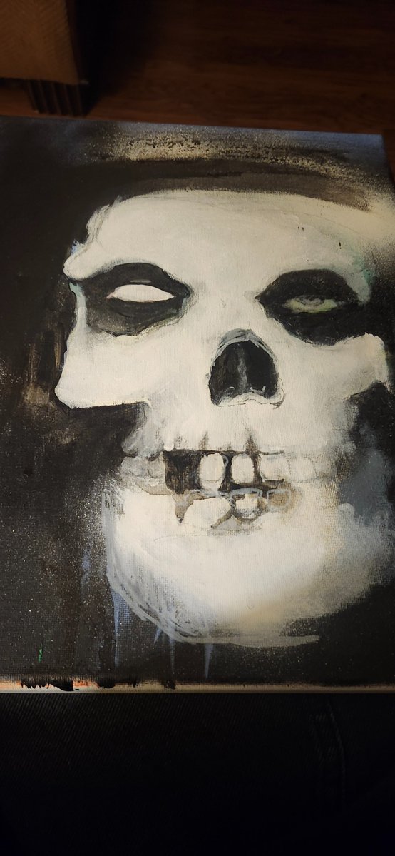 _Damned_13's tweet photo. @VaveDrawz My sketch book covers and a canvas im redoing! https://t.co/yVzfdNOv5z