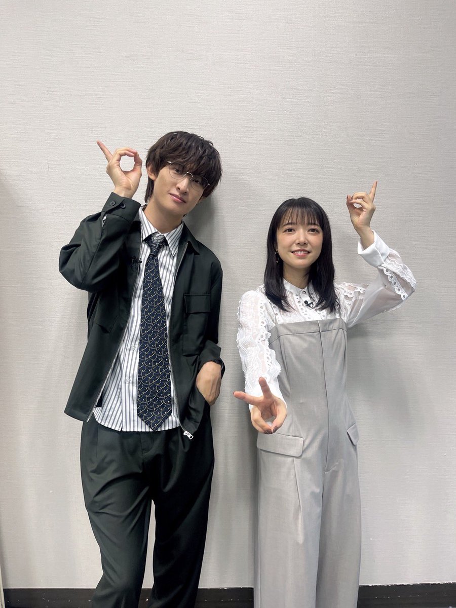 koitoki_tbs's tweet photo. ＼ついに！今夜10時、初回放送🏫💓／
⚡️ #恋とき ジャック中⚡️

おはようございます！

『THE TIME,』に
#上白石萌音 さん× #向井康二 さんが生出演！

今日1日よろしくお願いします💘

🏹♡ いろはの恋は時代をかける ♡🏹 https://t.co/KuccdeSpwZ