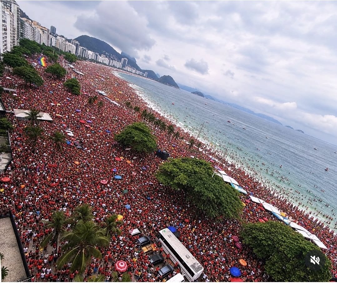 cesarcalejon1's tweet photo. Ca ra lho. E o Lula nem estava no ato, certo? VAMOS VIRAR! https://t.co/t9APnPsn7w