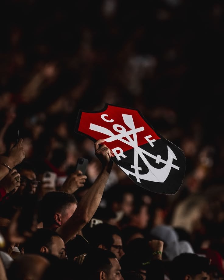 DanielD82447681's tweet photo. Boa Noite Torcida Rubro Negra!! 👊🏻

SEGUE O LIDER!! ❤️🖤 https://t.co/L70K1rAIq7
