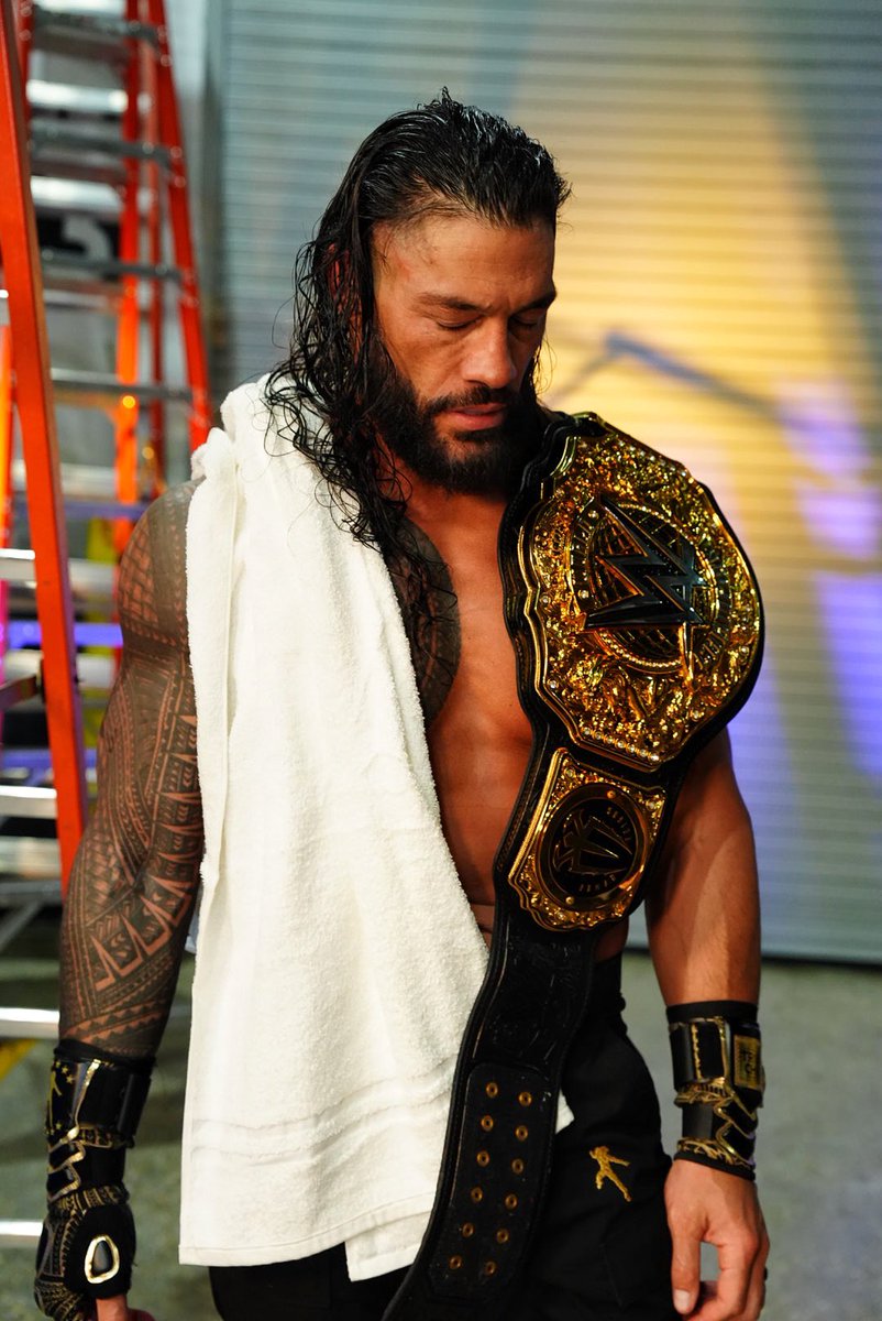 TalkPerfectPlex's tweet photo. .@WWERomanReigns wins. What else did you expect from @WWE ? It is a storyline going on. @MikeKnoxxx #TalkPerfectPlex #WWERaw #Smackdown #WWEMITB https://t.co/suXbK0P1XO