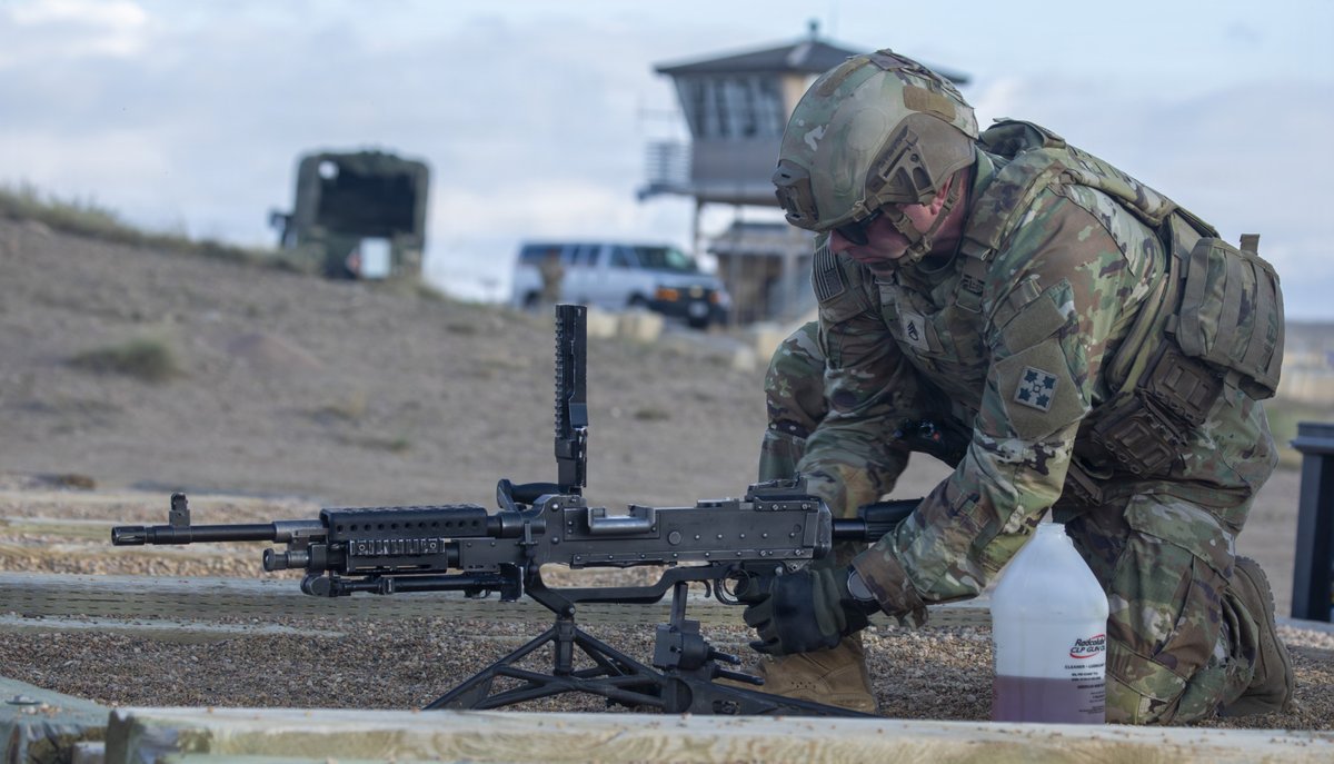 I_Corps's tweet photo. Different jobs, same standard

@4thInfDiv Soldiers across the formation hit the range at Fort Carson, qualifying on M4A1 carbines and M240B machine guns while working through everything from target acquisition and barrel changes to malfunction procedures. https://t.co/LGI9BYEf9M