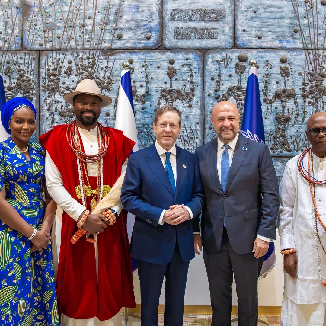 Lord_Of_Warri's tweet photo. His Majesty Ògíamẹ̀ Atúwàtse III, CFR, the Olú of Warri, and Her Majesty Olori Atuwatse III, recently visited the State of Israel to participate in Awake Jerusalem, a global Christian gathering organised by Eagles’ Wings International. https://t.co/9JeKj7cVRJ