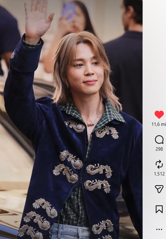 PJiminSupportBR's tweet photo. A Marie Claire celebrou o aniversário do nosso príncipe com um Reels de sua aparição mais recente na Fashion Week, destacando toda a elegância, beleza e majestade de Park Jimin! 

https://t.co/KwqJDYMeqV

#HappyJiminDay 
#해피지민데이
#디스이즈_지민데이 
#오늘의_할일_박지민_생일축하
#지민날_1013_못참지