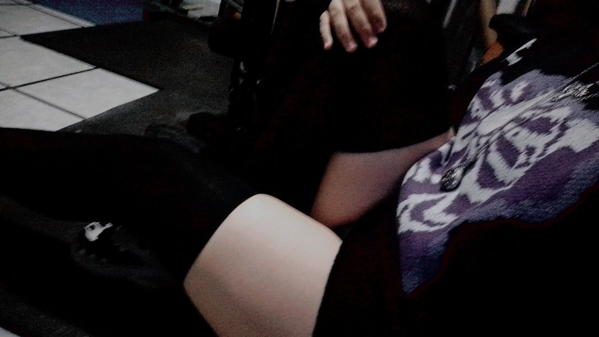 Clearlynotpau's tweet photo. Contenido algo viejo (⁠╥⁠﹏⁠╥⁠) https://t.co/qzpUarodfk