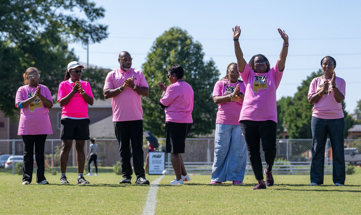 BamaStateSports's tweet photo. Honoring the strength, courage, and resilience of breast cancer survivors. 💗

Tonight, we stand together in recognition of their fight and in support of everyone impacted by breast cancer.

#SWARMAS1 | #BreastCancerAwareness https://t.co/UDaA0GY1y5