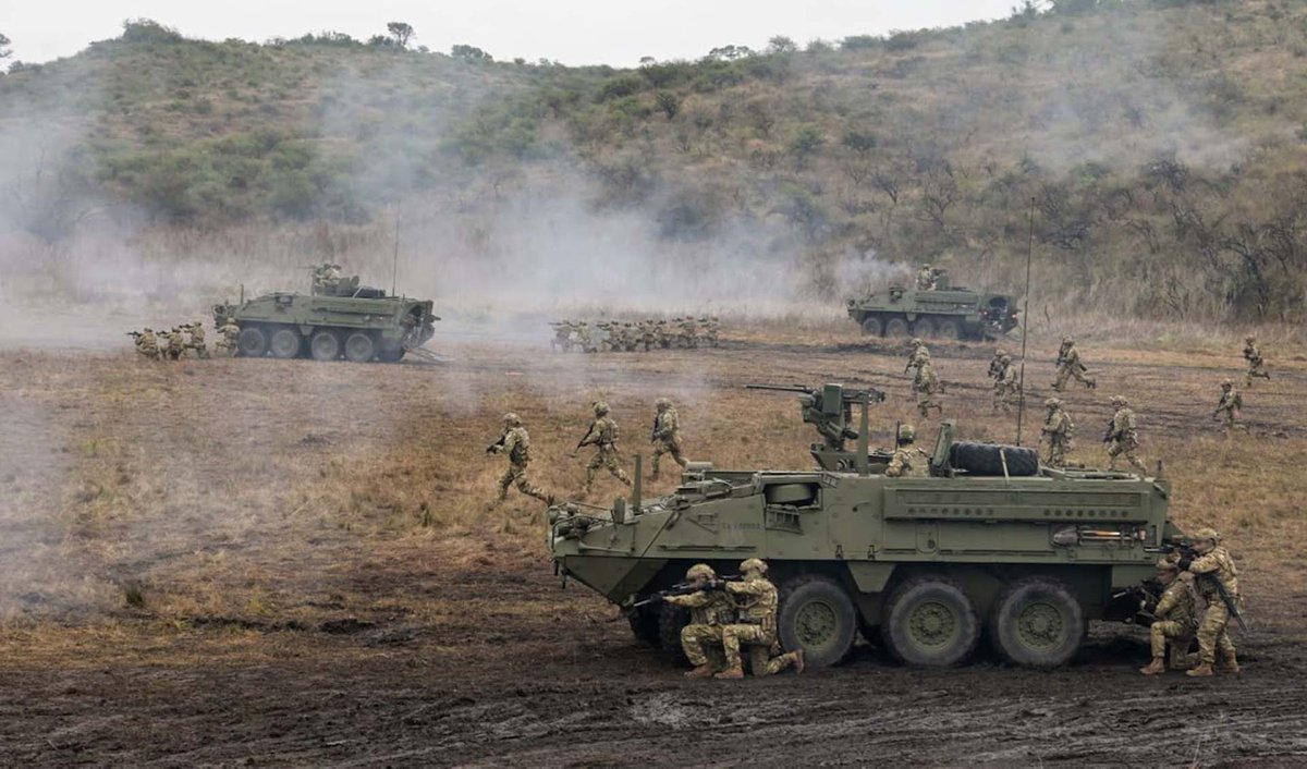 AlfKazan24's tweet photo. 🇦🇷🇺🇸🇵🇪🇨🇱| El Coronel del Ejército del Perú; José Luis Rodríguez Gonzales confirmó que Argentina será el próximo anfitrión del Ejercicio SOUTHERN VANGUARD 2027 a desarrollarse en la Patagonia Argentina. 

Por lo visto, Perú y Chile también estarán presentes en este ejercicio. https://t.co/PjADrXwTBy