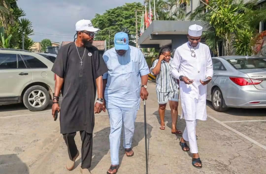 AdelajaAdeoye's tweet photo. RECAP: APM Governorship Candidate, Laja Adeoye with the South West Coordinator of the Makinde/Daura Presidential Campaign Council, Dr. Eddy Olafeso. 
#Laja4ResetLagos2027
#MakindeDaura2027
Vote #APM https://t.co/9NvDZ6OrOh
