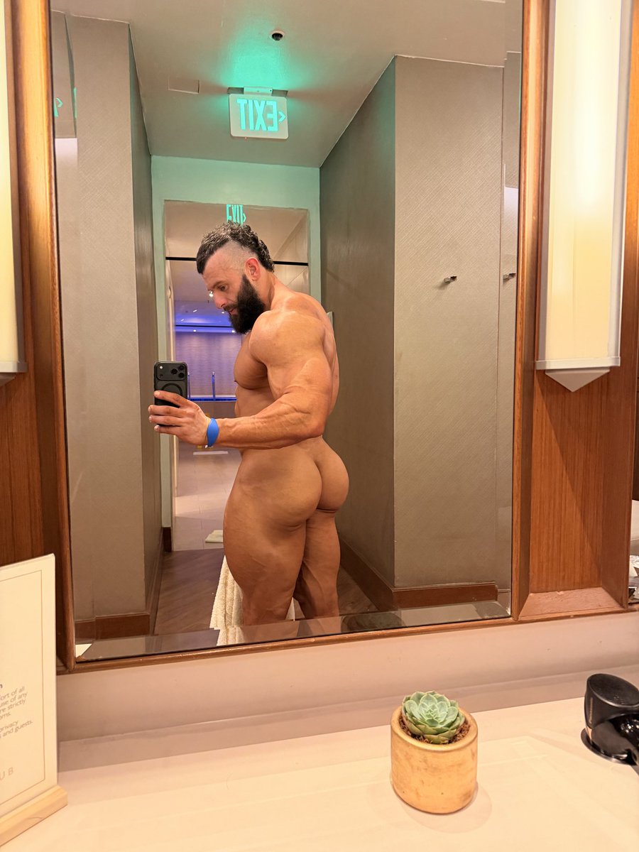 nath_wyld1's tweet photo. Spa bathroom lighting always hits 😍 https://t.co/3kzaBLYlkn