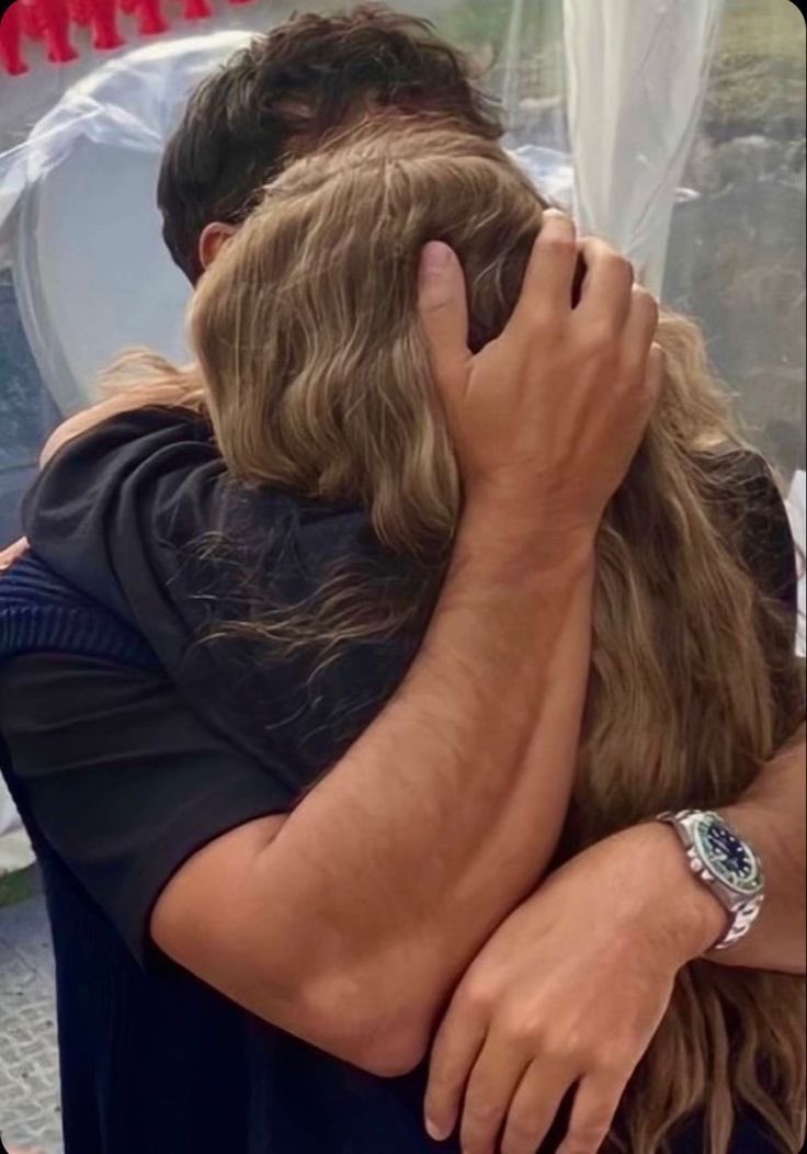 _missbanter's tweet photo. I just need a hug from my favorite person https://t.co/wYDQFW4jYD