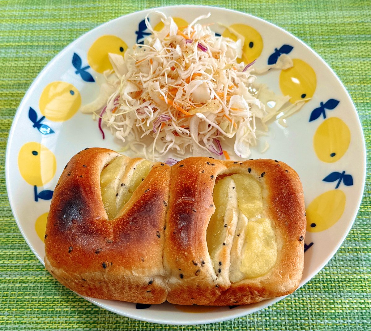 Toshiro_O's tweet photo. 朝ごはん
#朝ごはん #朝食 
#朝ごはんしっかり食べよう https://t.co/n4isXtLqpW