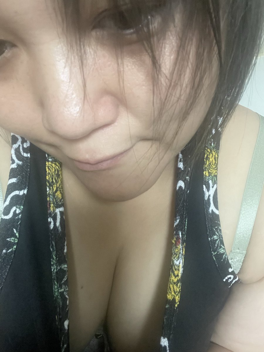 Manami117355's tweet photo. おはよーございまーす。
すごくすごーく眠たいですぅ。
昨日は夜にムラムラが収まらず、久しぶりにウーマ君と遊んでましたぁ🫣
やっぱ良いわー🤭
かなり深イキしてもて、しばらくビクビク止まらなかった💦😅
あー、えちしたいなー。しばらくしてないなー。みんな、今日もがんばろーねー♪ https://t.co/GjM1adRkyZ