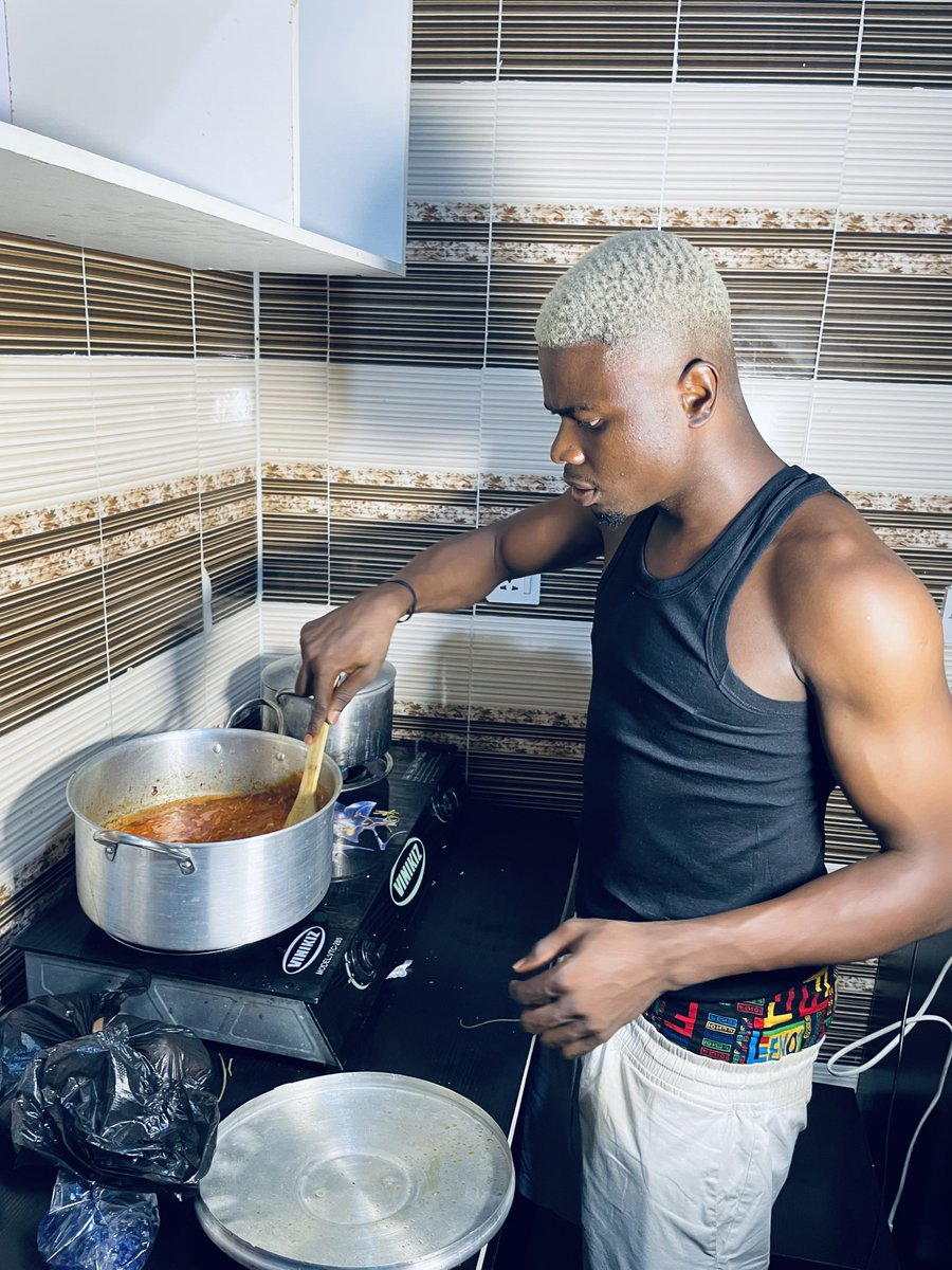 waggydey4you's tweet photo. In case you didn’t know, I’m a private chef! 👨🏽‍🍳❤️

Book me for your catering services. Let me serve you deliciousness! 🍽️❤️ https://t.co/BXVQSNHNfH