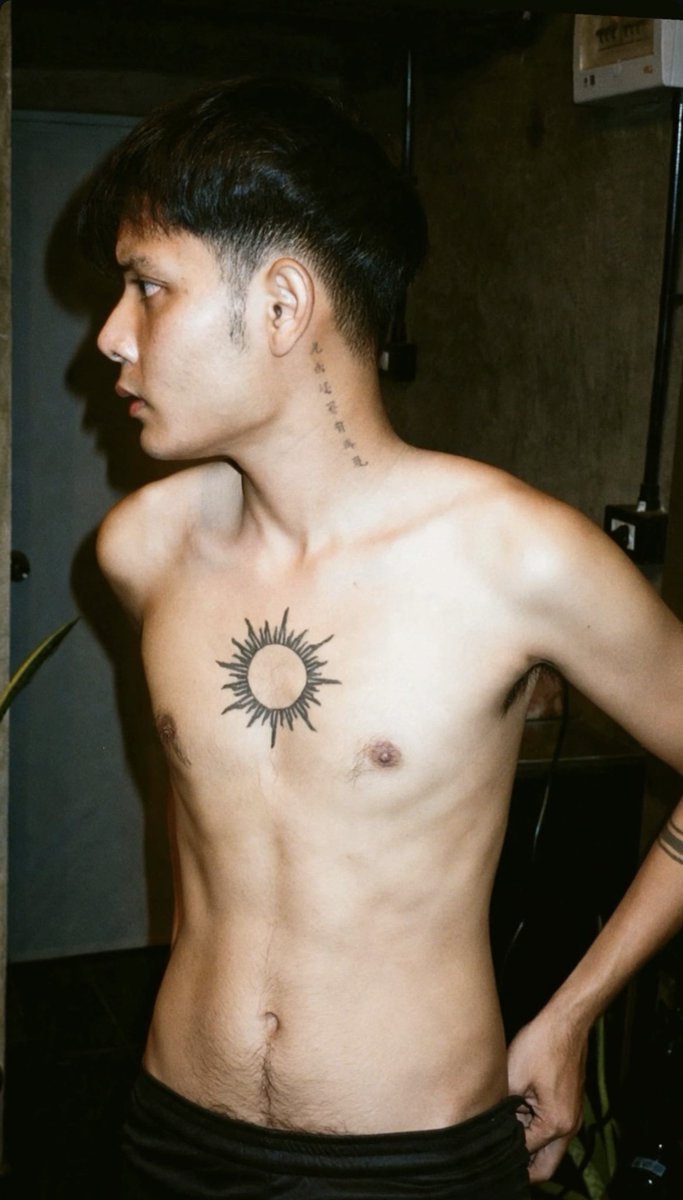 sun_su112's tweet photo. ชอบตรงที่จะลงว่าร่านเเค่ไหนก็ได้ ตอนคนติดตามเยอะๆ ไม่กล้าลงอะไรเลย มันก็เเค่ด้านมืดอ่าา https://t.co/R90t5ikdwN