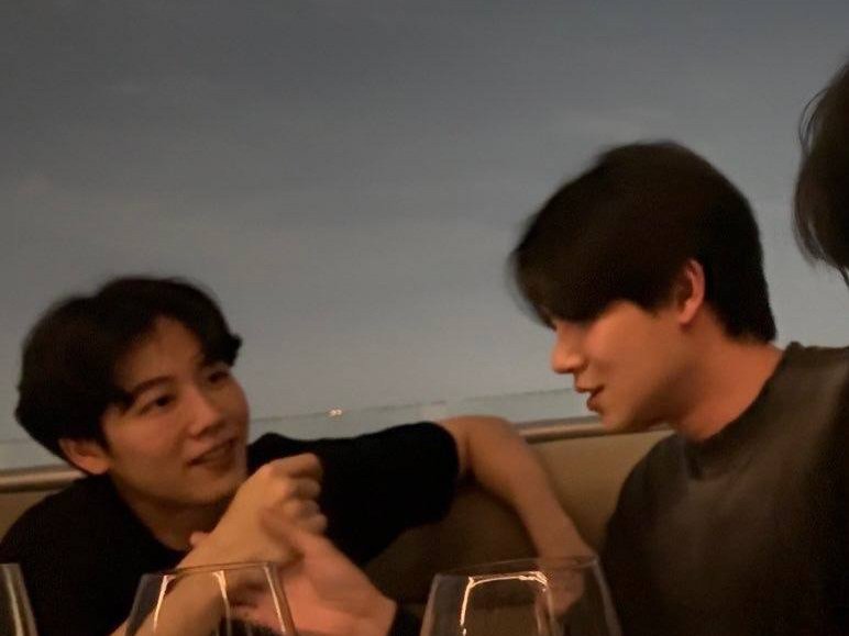 Auroradreamer__'s tweet photo. 𝗬𝗶𝗻𝗪𝗮𝗿 𝗱𝗿𝘂𝗻𝗸: #Yinwar #หยิ่นวอร์ 

"𝟮𝟬𝟮𝟰"                                                           "𝟮𝟬𝟮𝟲 " https://t.co/ZJHfGl5VKZ