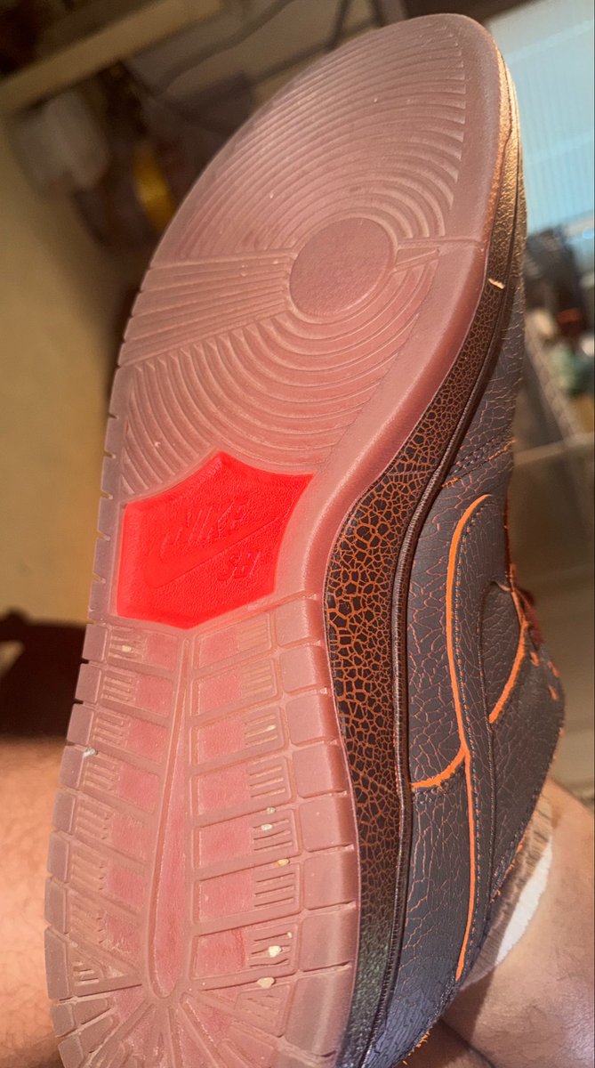 JsNDunks's tweet photo. Dunk low Krampus https://t.co/nksfXMpqvx