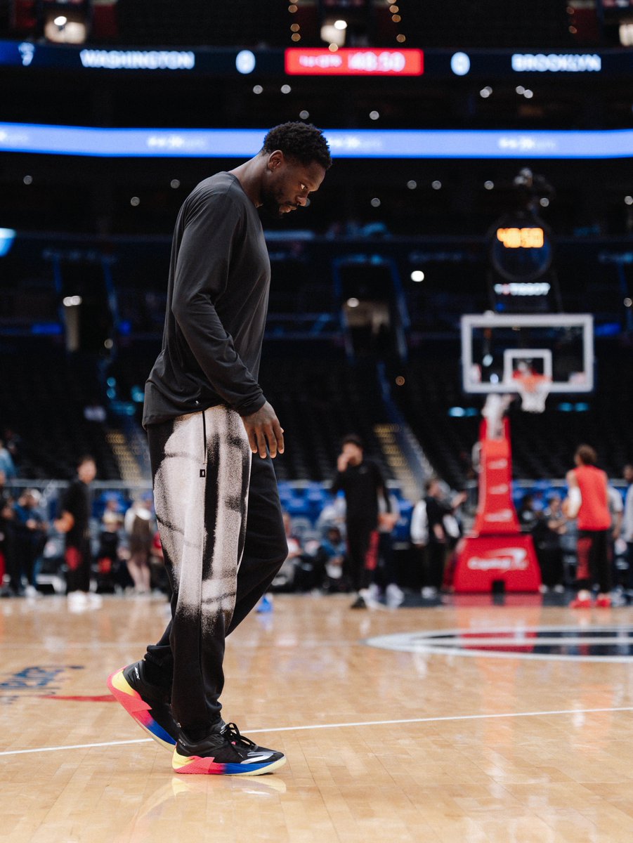 BrooklynNets's tweet photo. preseason rolls on.

tipoff coming up on @DAZN https://t.co/mpZnq7sdCm