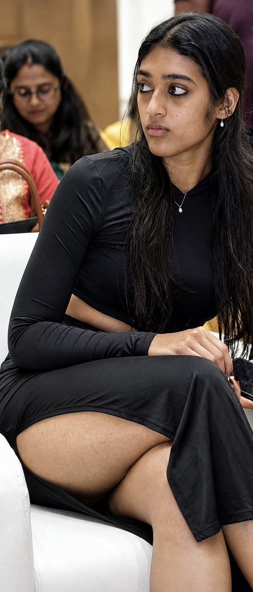 Loves_Heroines's tweet photo. #NiyathiKadambi 😘💖🍫🫦👄💋🖤💖🖤
Curvy #Dusky baby https://t.co/BpzEdLAFDv