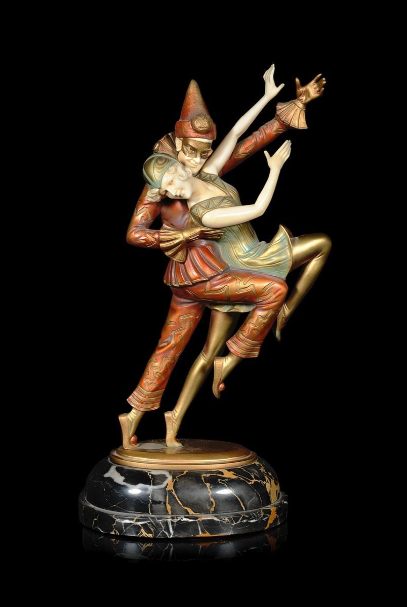 HeritageMatterz's tweet photo. "Carnival Couple" 

Art Deco sculpture created by Professor Otto Poertzel, circa 1925. 

Bronze and carved ivory. https://t.co/amFL9jvVTt