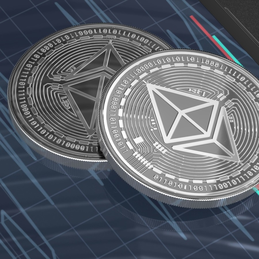 CoinMarketCap's tweet photo. LATEST: 💰 Bitmine’s crypto and cash holdings have grown to $16.2 billion, with Ethereum now at 6.03 million coins, 4.9% of ETH’s supply. https://t.co/qI1oMyr8fB